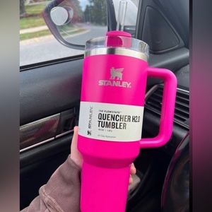 New 40 oz Camelia Stanley